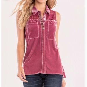 {Miss Me} Crushed Velvet & Lace Top🌺